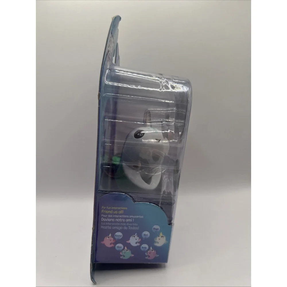 Fingerlings - Baby Narwhale - RAYA - Interactive - New Glow In The Dark